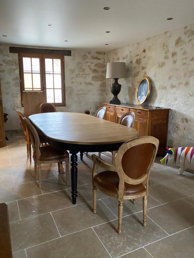 La Maison Du Caillou Bed & Breakfast Pontarme Bagian luar foto