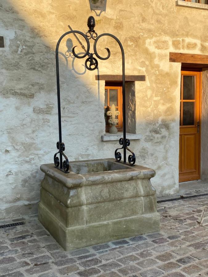 La Maison Du Caillou Bed & Breakfast Pontarme Bagian luar foto