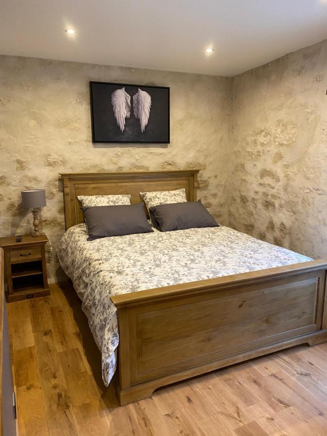 La Maison Du Caillou Bed & Breakfast Pontarme Bagian luar foto