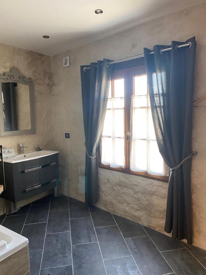 La Maison Du Caillou Bed & Breakfast Pontarme Bagian luar foto