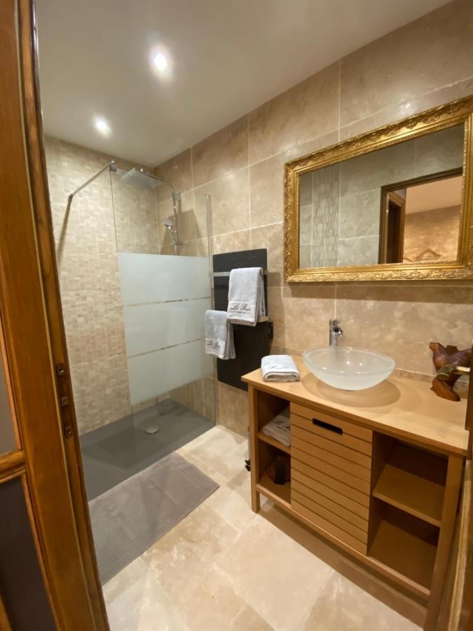 La Maison Du Caillou Bed & Breakfast Pontarme Bagian luar foto