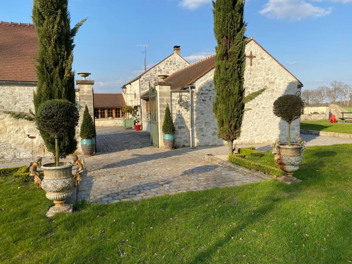 La Maison Du Caillou Bed & Breakfast Pontarme Bagian luar foto